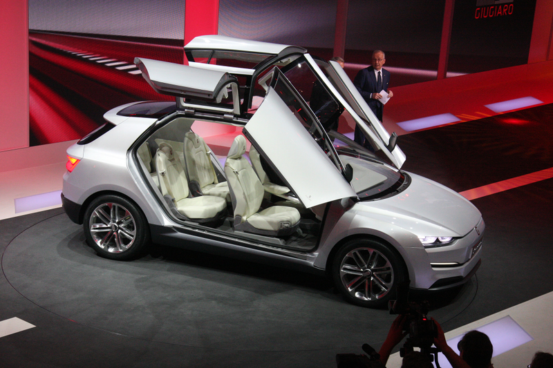 Illustration for article titled The Giugiaro Clipper Has DeLorean And Butterfly Doors At Once